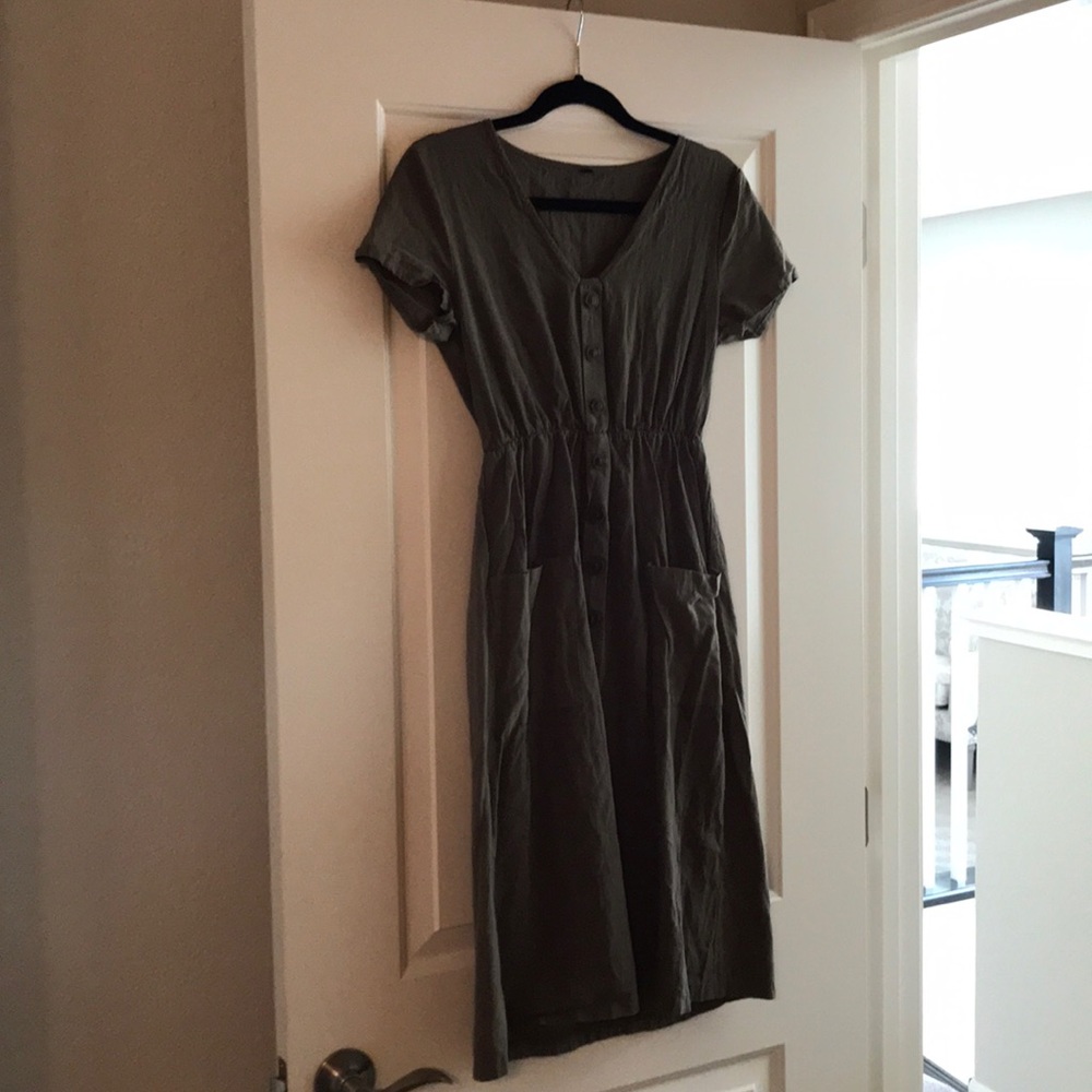Dark green dress